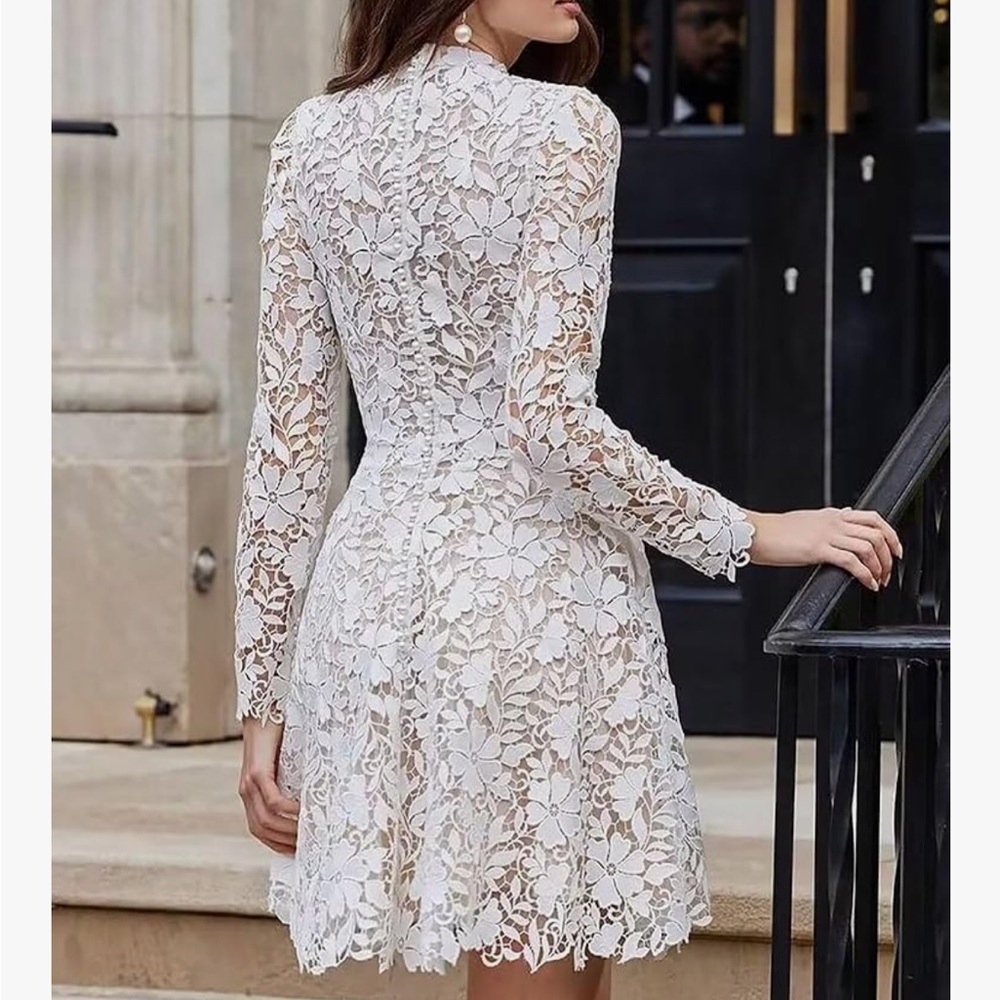 Women’s Short Lace Wedding Dress- size 10US - Picture 2 of 13